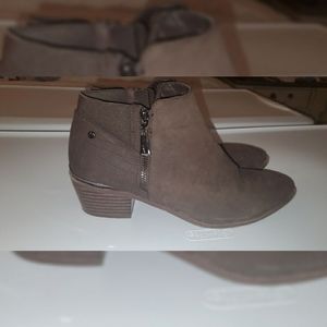 Brown Vera Wang boots